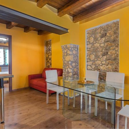 ורונה Stylish 2 Bedroom With Balcony מראה חיצוני תמונה
